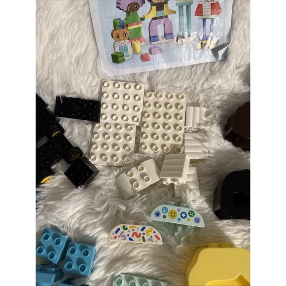 LEGO DUPLO Town 10423 Buildable People Big Emotions Set + Instructions NO BOX - Picture 4 of 8